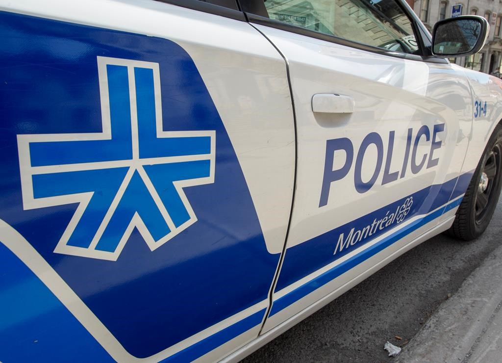 Un homme est mort après avoir été écrasé sous sa propre voiture à Montréal