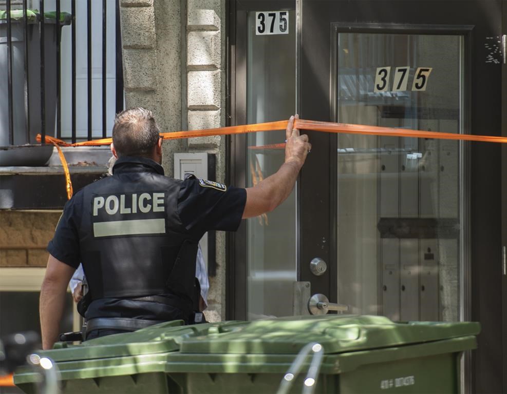 Un homme meurt poussé dans l’escalier d’un immeuble résidentiel à Montréal