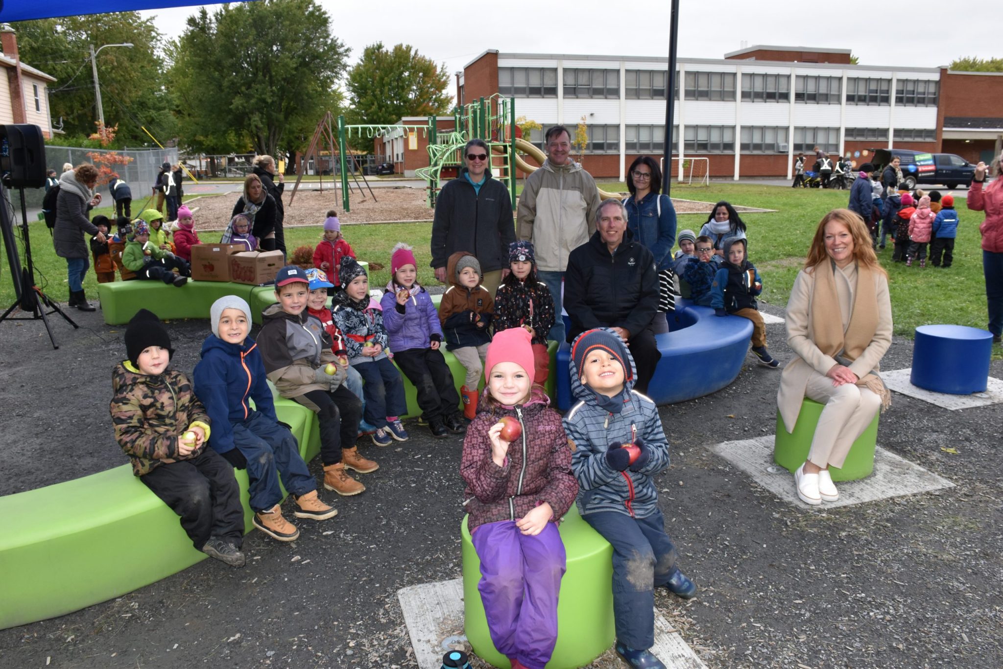 L'école SacréCœur dévoile sa nouvelle classe extérieure à Coaticook Le Progrès de Coaticook