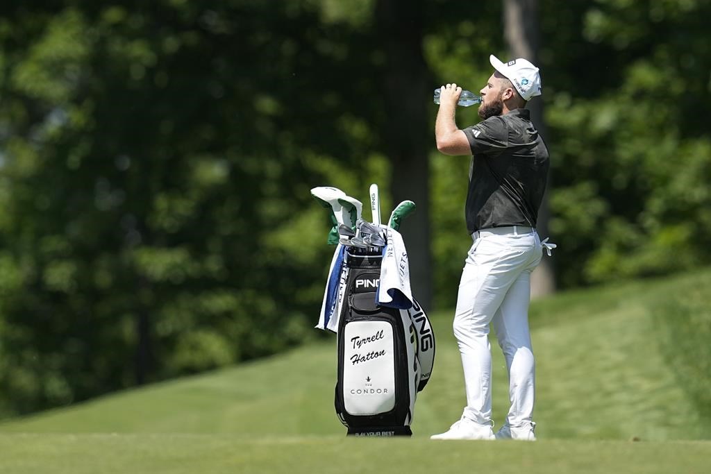 Riley leads at Memorial, where Canada’s Hadwin is just two strokes behind
